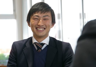 採用